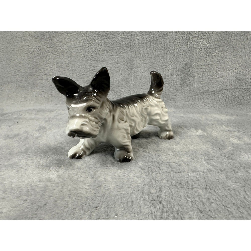 Vintage Japan Ceramic Scottie Dog Figurine Gray White Scottish Terrier 5"
